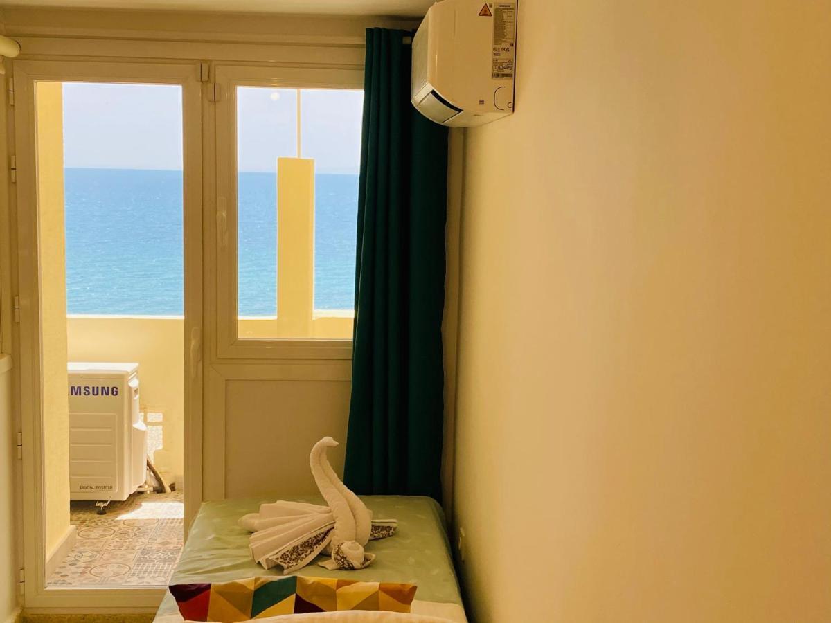 First Line! Art-Apartment On The Seafront Of Marbella With Swimming Pool エクステリア 写真